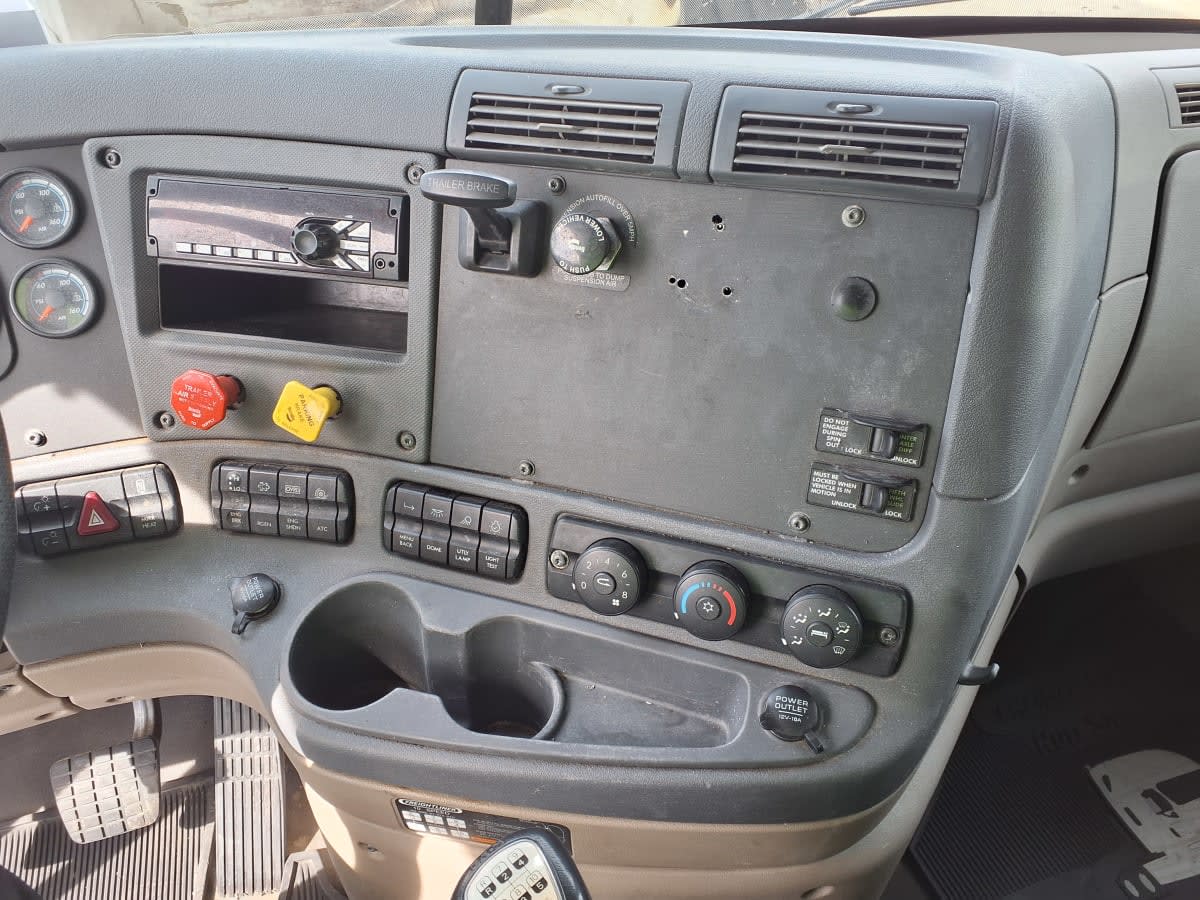 2019 Freightliner/Mercedes CASCADIA 125 864231