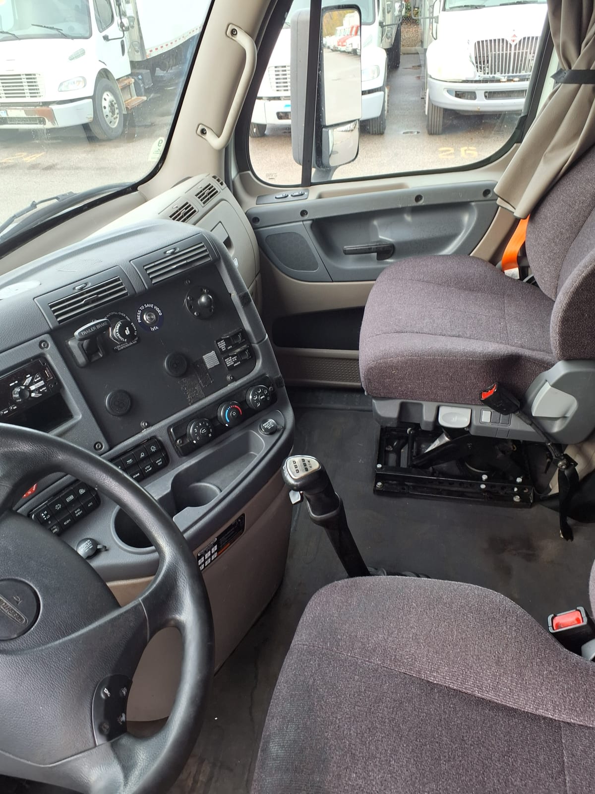 2019 Freightliner/Mercedes CASCADIA 125 864238