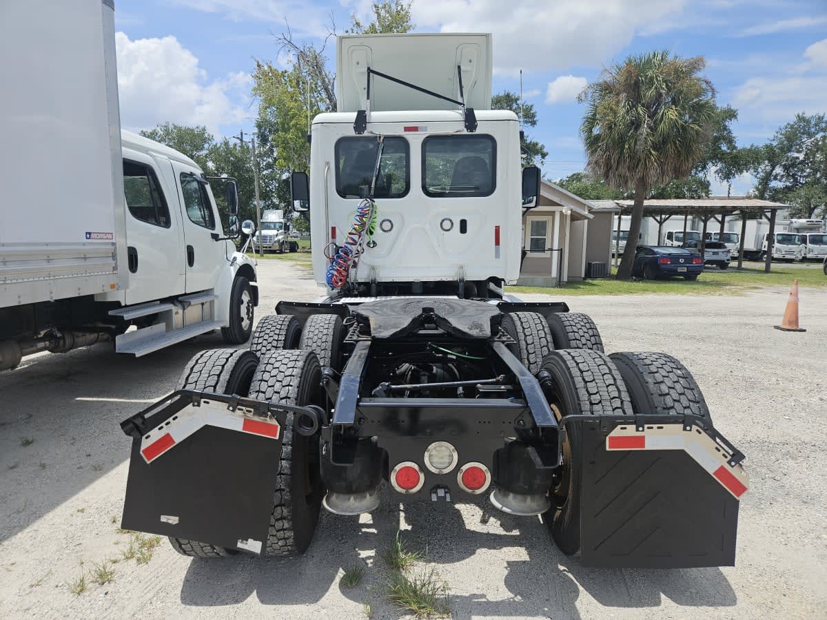 2019 Freightliner - image 5