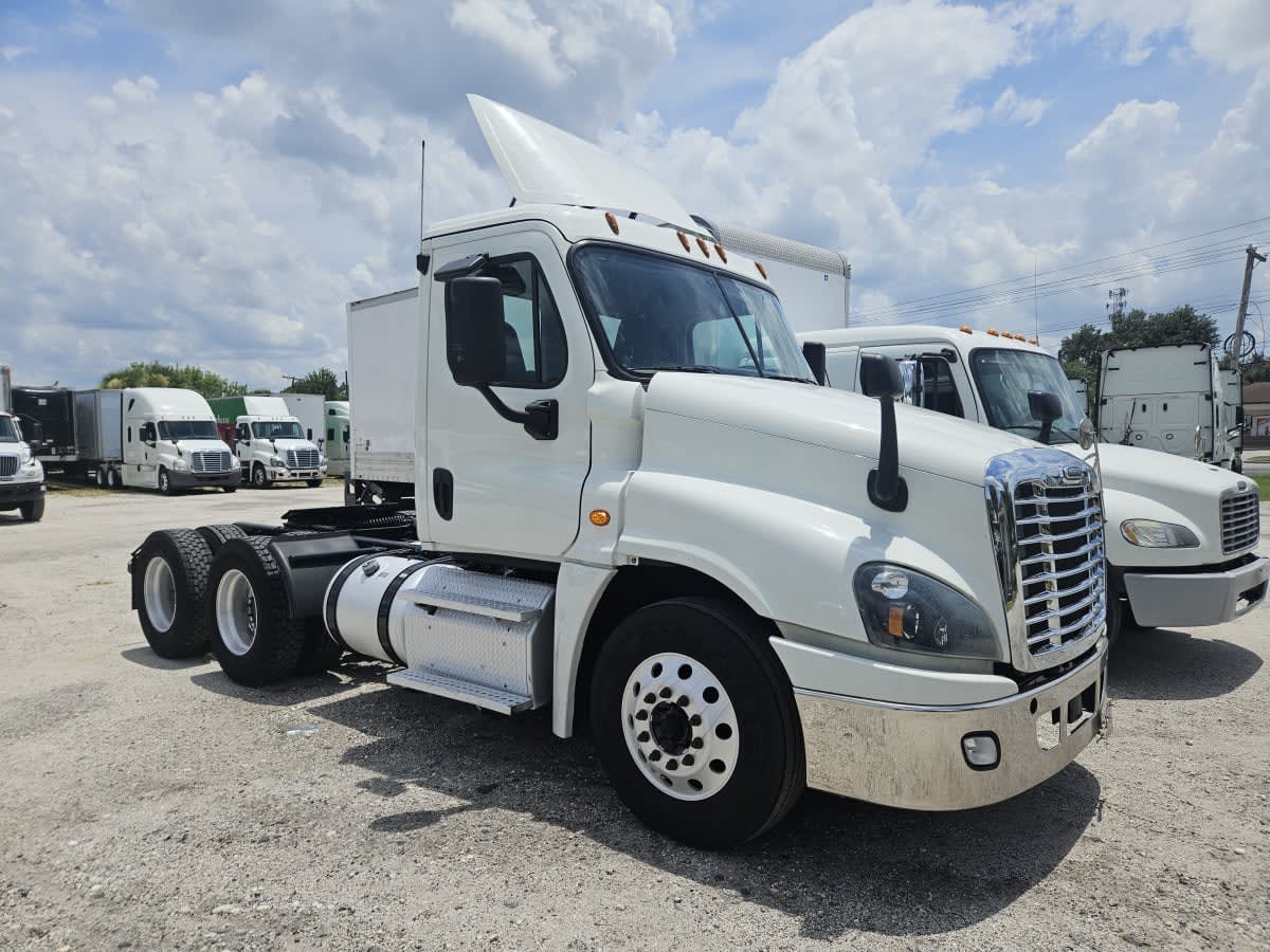 2019 Freightliner - image 3
