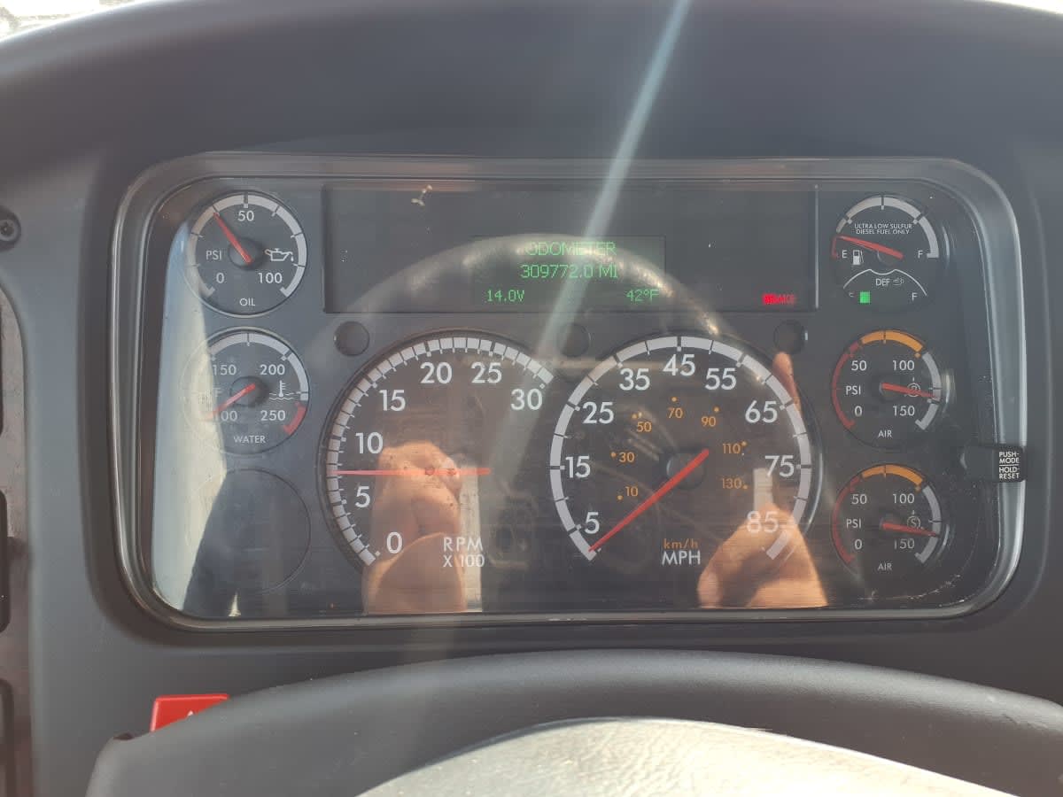 2019 Freightliner/Mercedes M2 106 864332