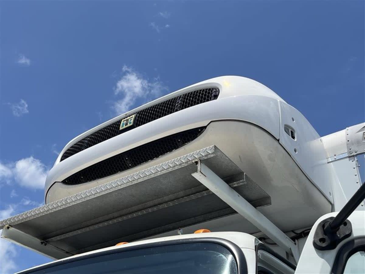 2019 Freightliner M2 106 864337