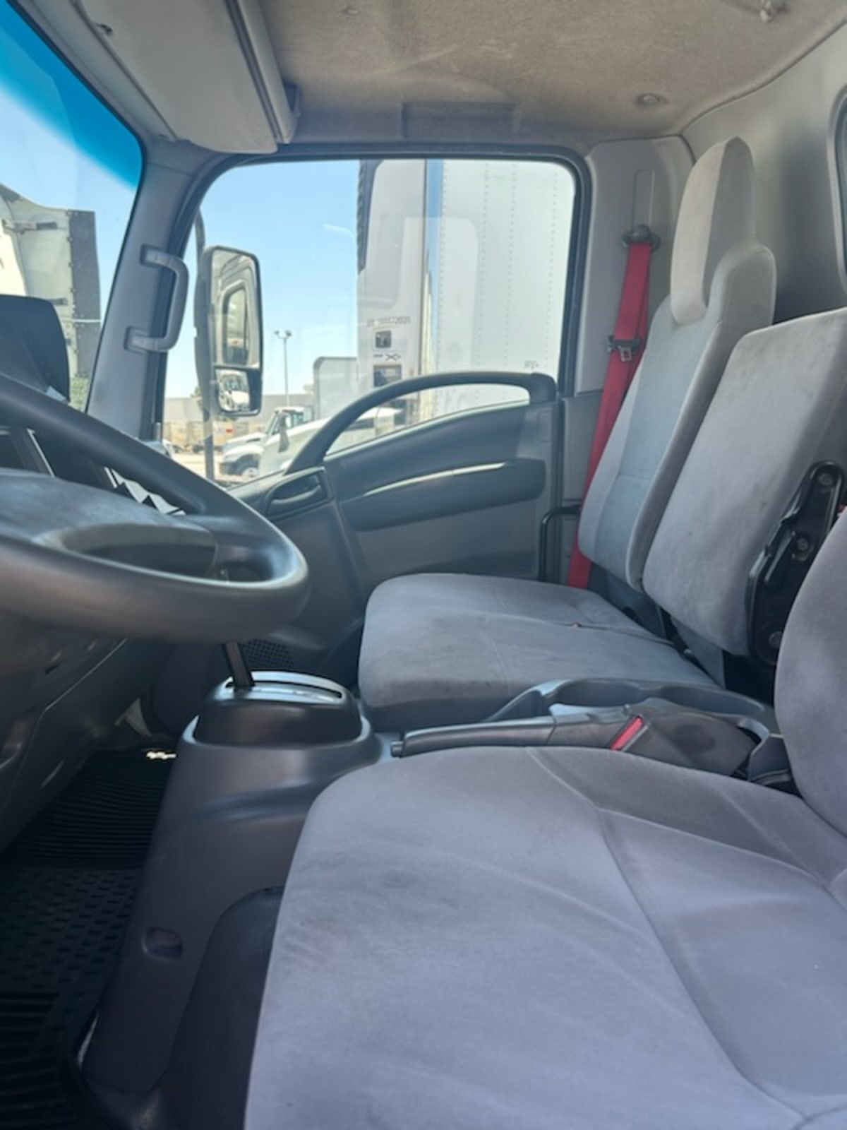 2019 Isuzu NPR 864375