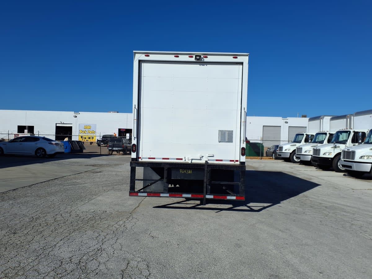 2019 Navistar International 4300 LP 864381