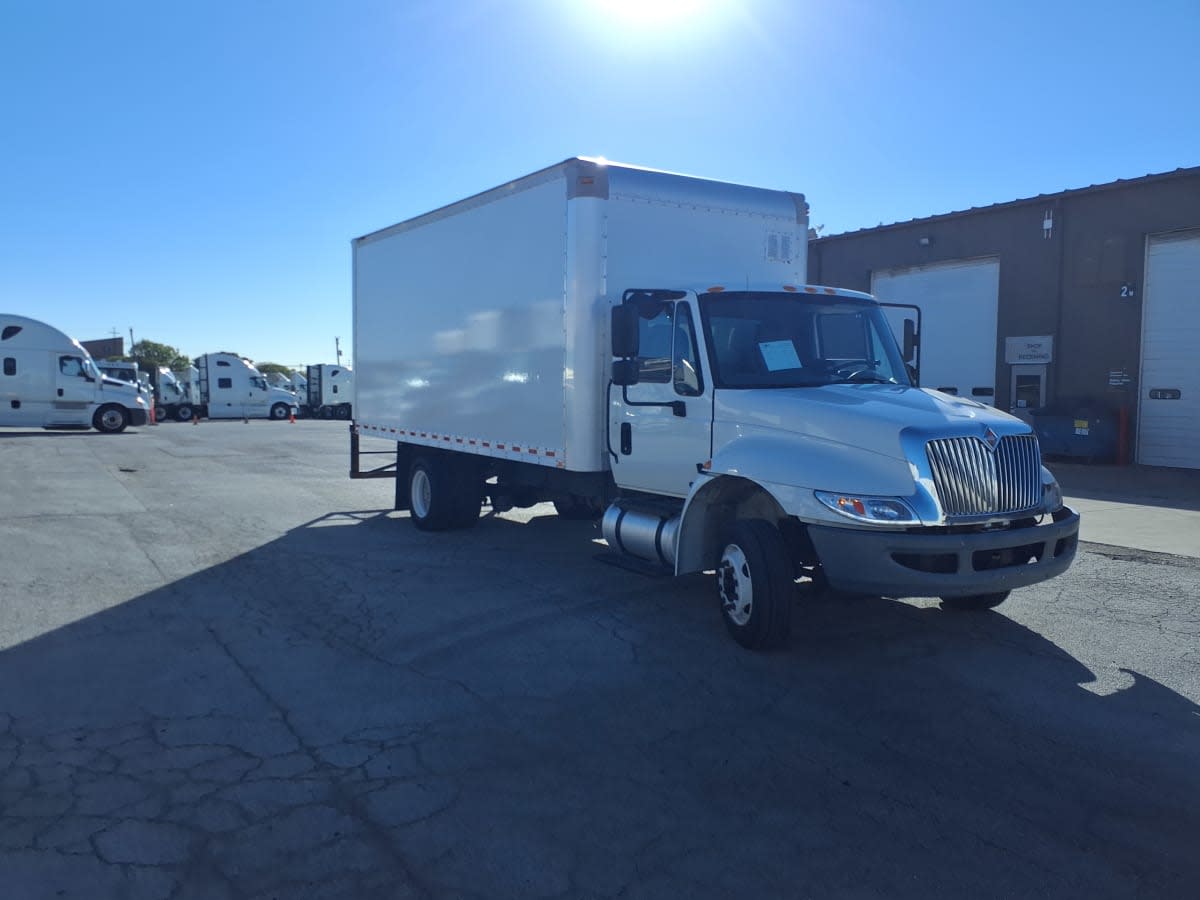 2019 Navistar International 4300 LP 864381