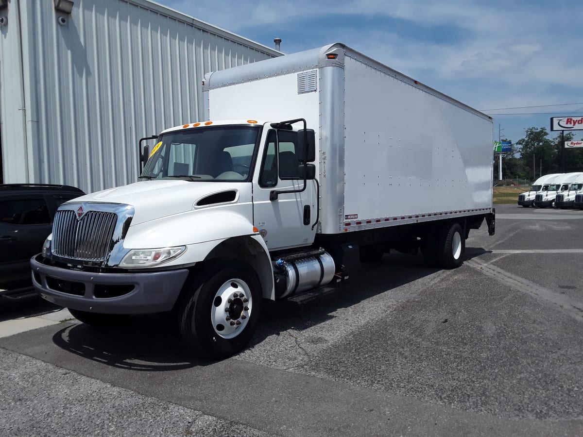 2019 Navistar International 4300 864389