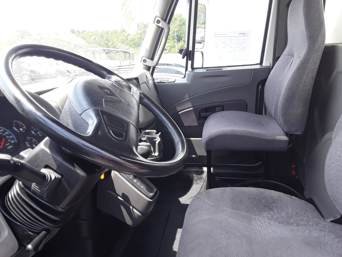 2019 Navistar International 4300 864389