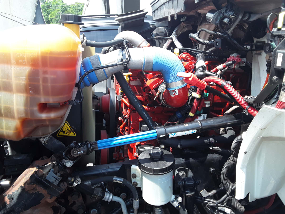 2019 Navistar International 4300 864389