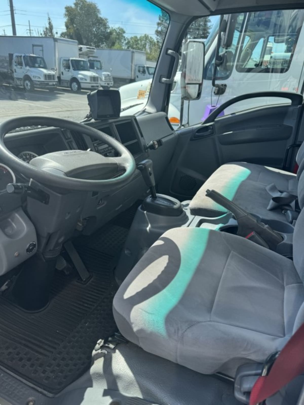 2019 Isuzu NPR 864390