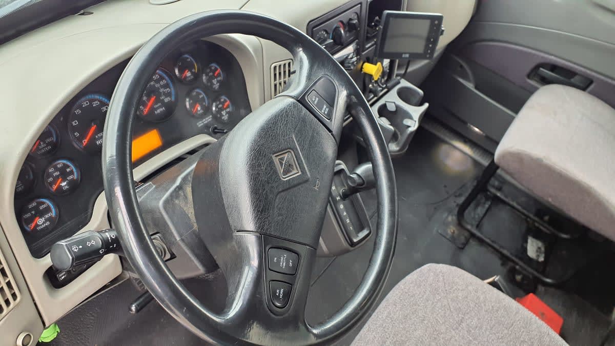 2019 Navistar International 4300 864861