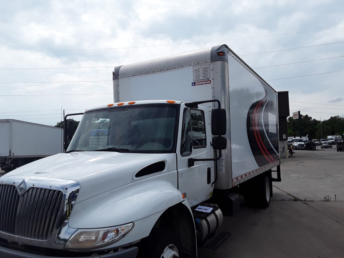 2019 Navistar International 4300 LP 864880