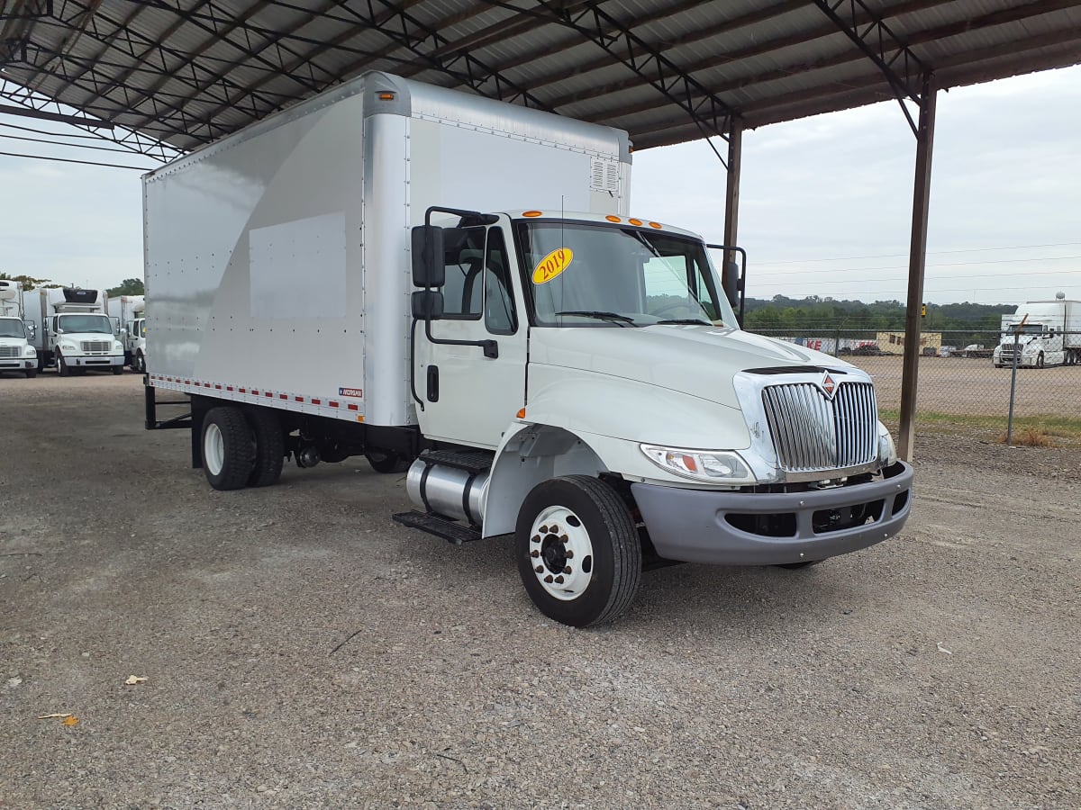 2019 Navistar International 4300 LP 864890