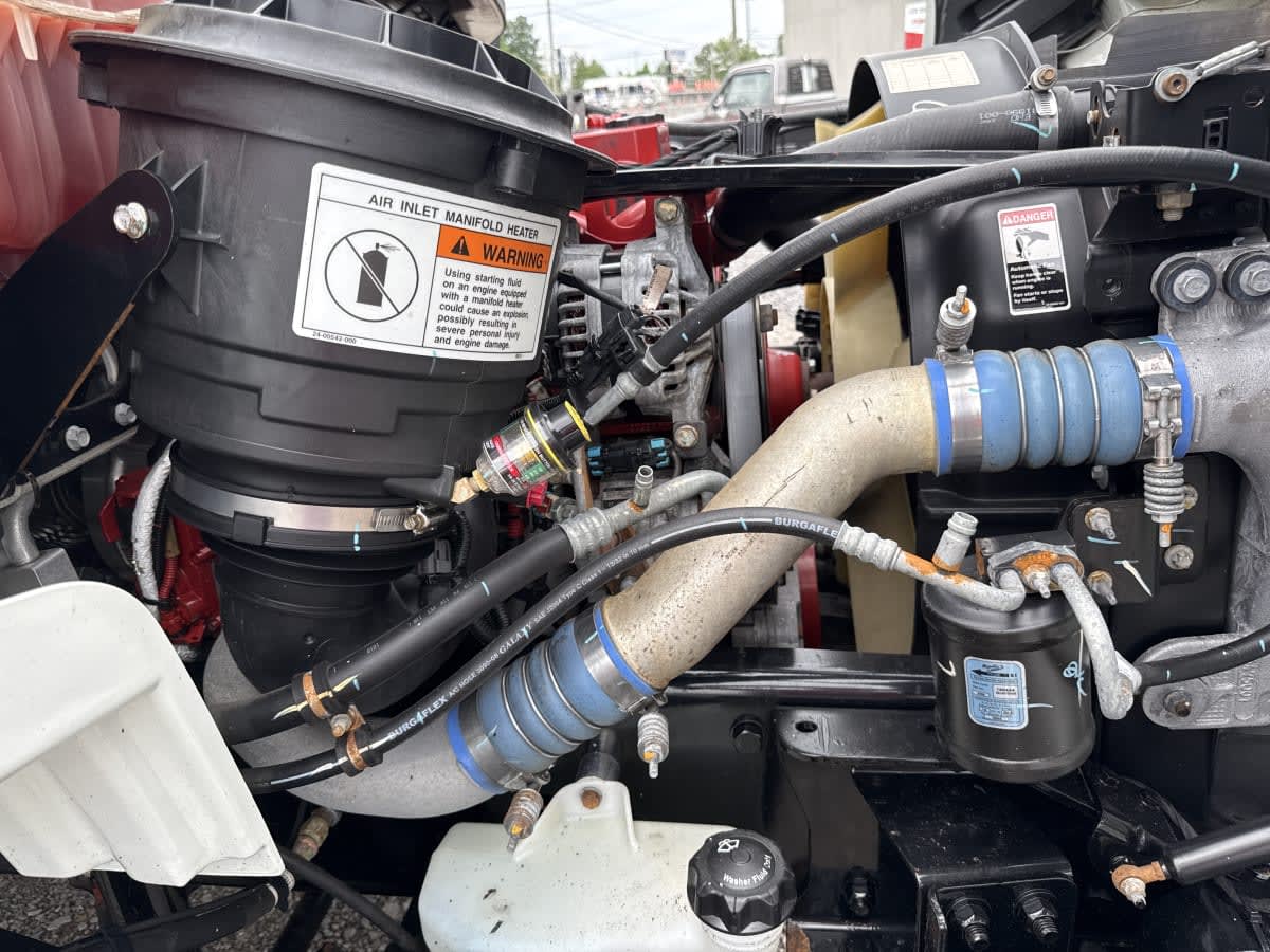 2019 Freightliner/Mercedes M2 106 864957