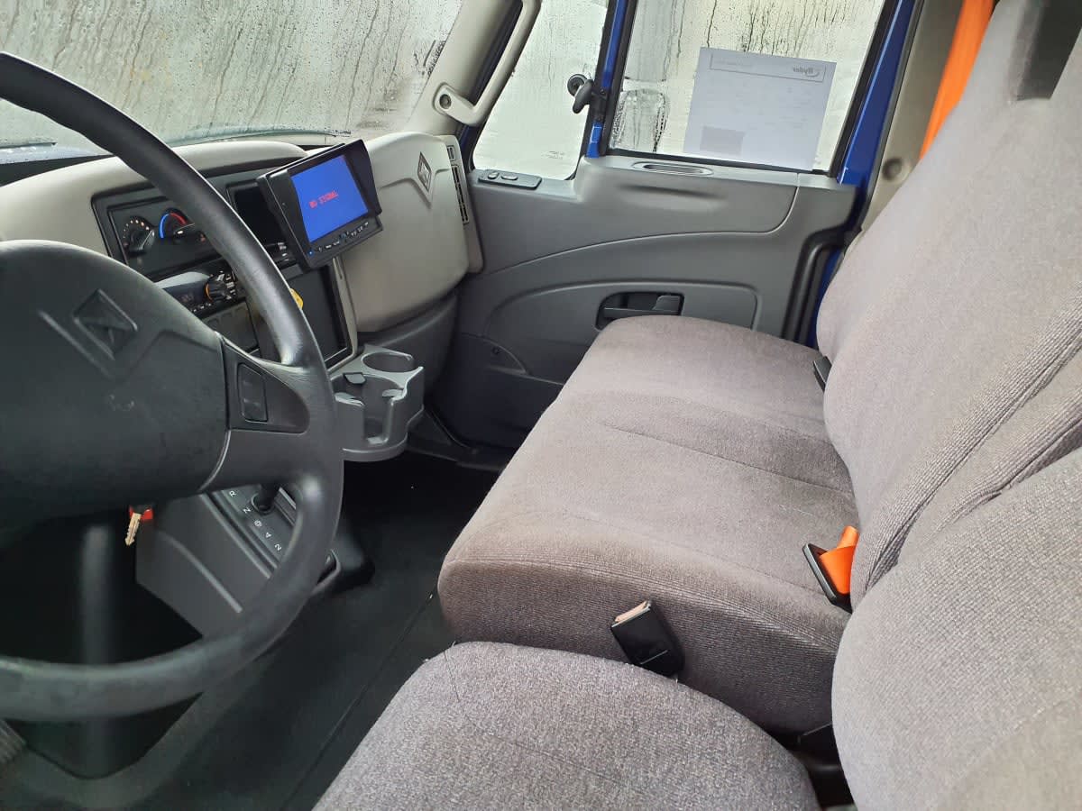 2019 Navistar International 4300 865013