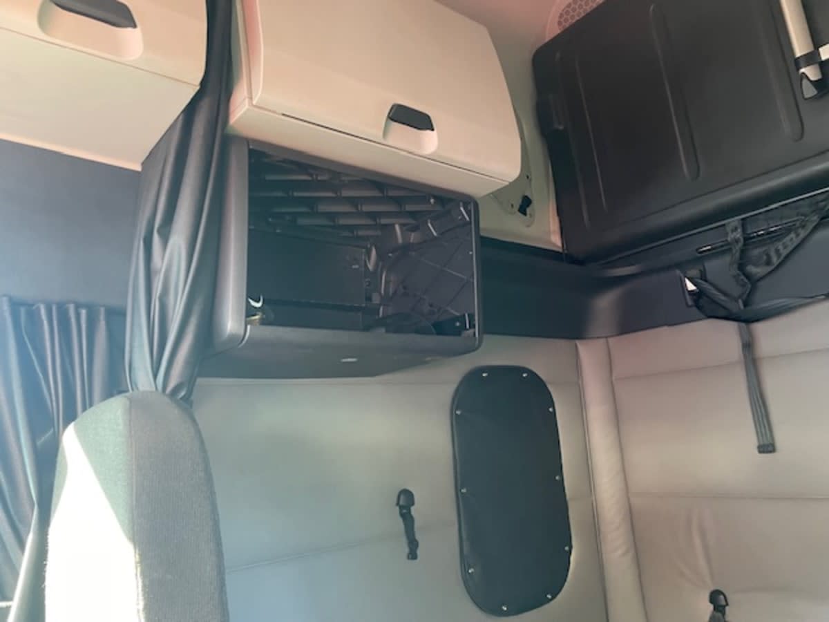 2019 Freightliner - image 12