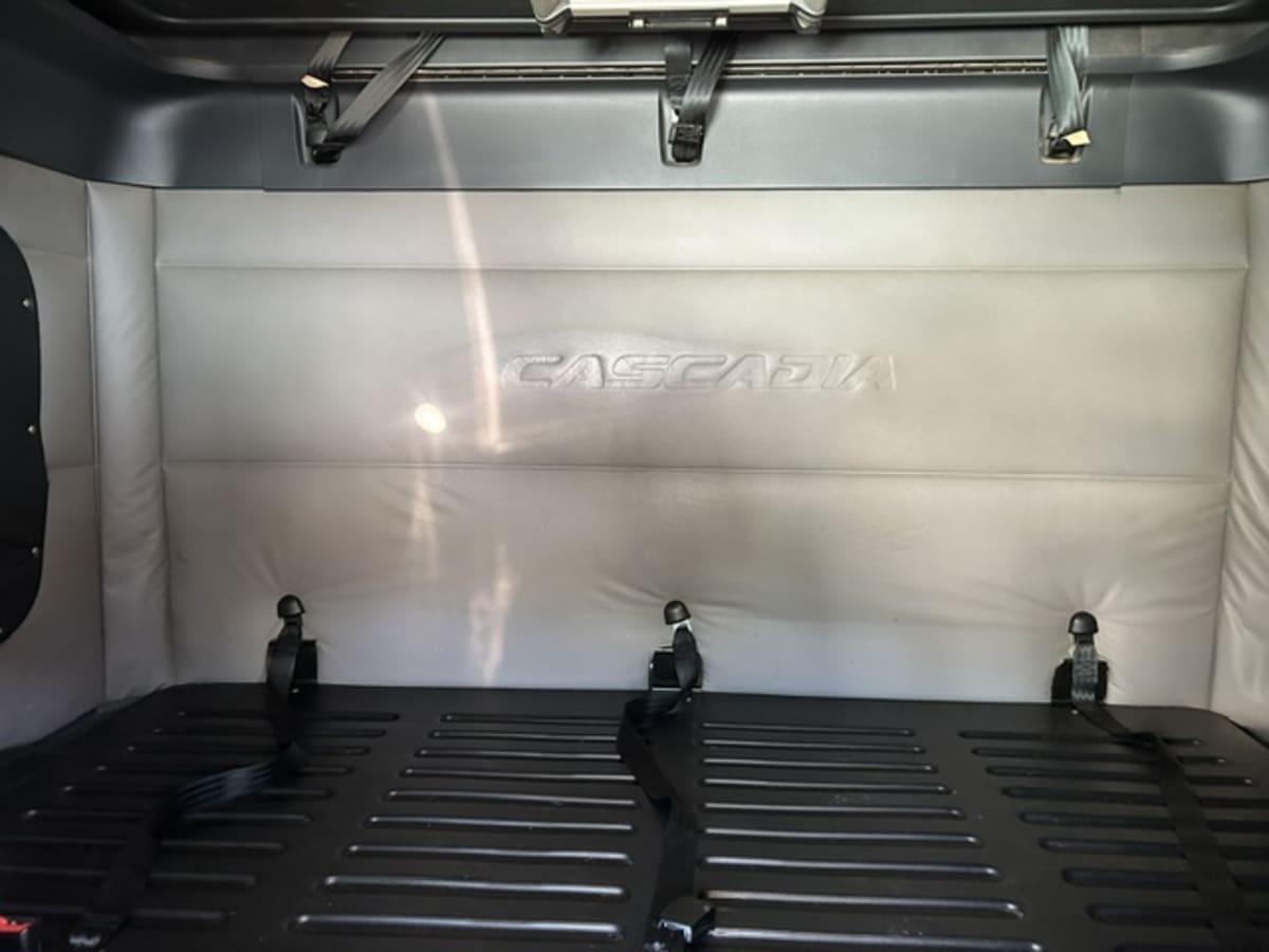 2019 Freightliner Cascadia in Farmingdale, NY — photo 8