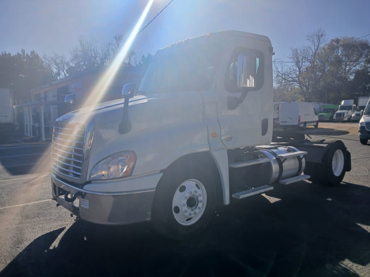 2019 Freightliner - image 2