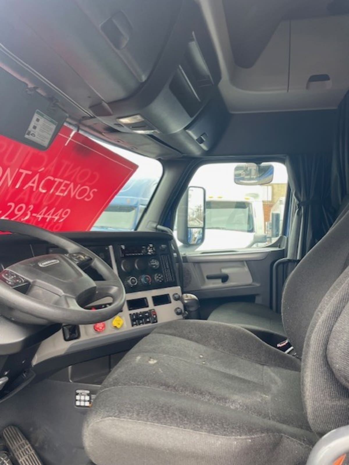 2019 Freightliner - image 7