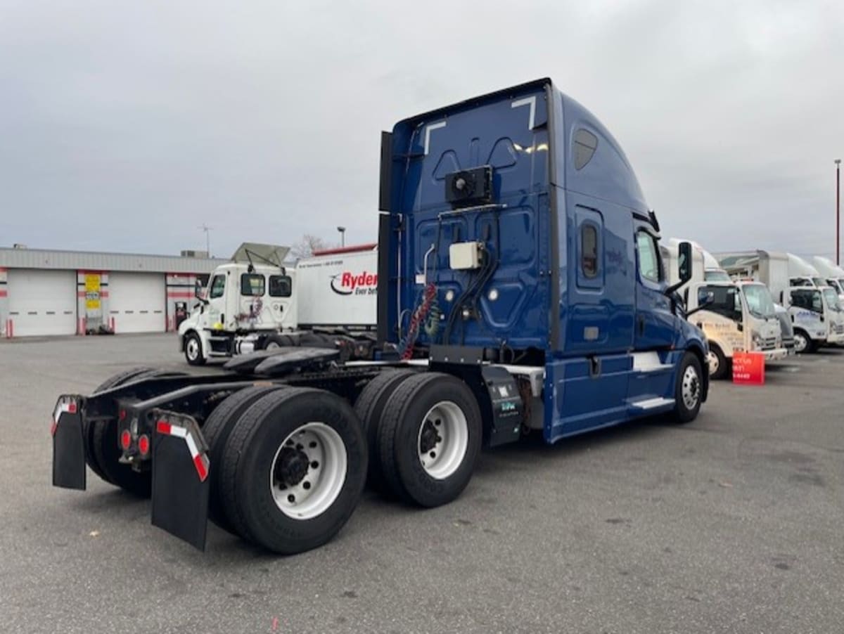 2019 Freightliner - image 4