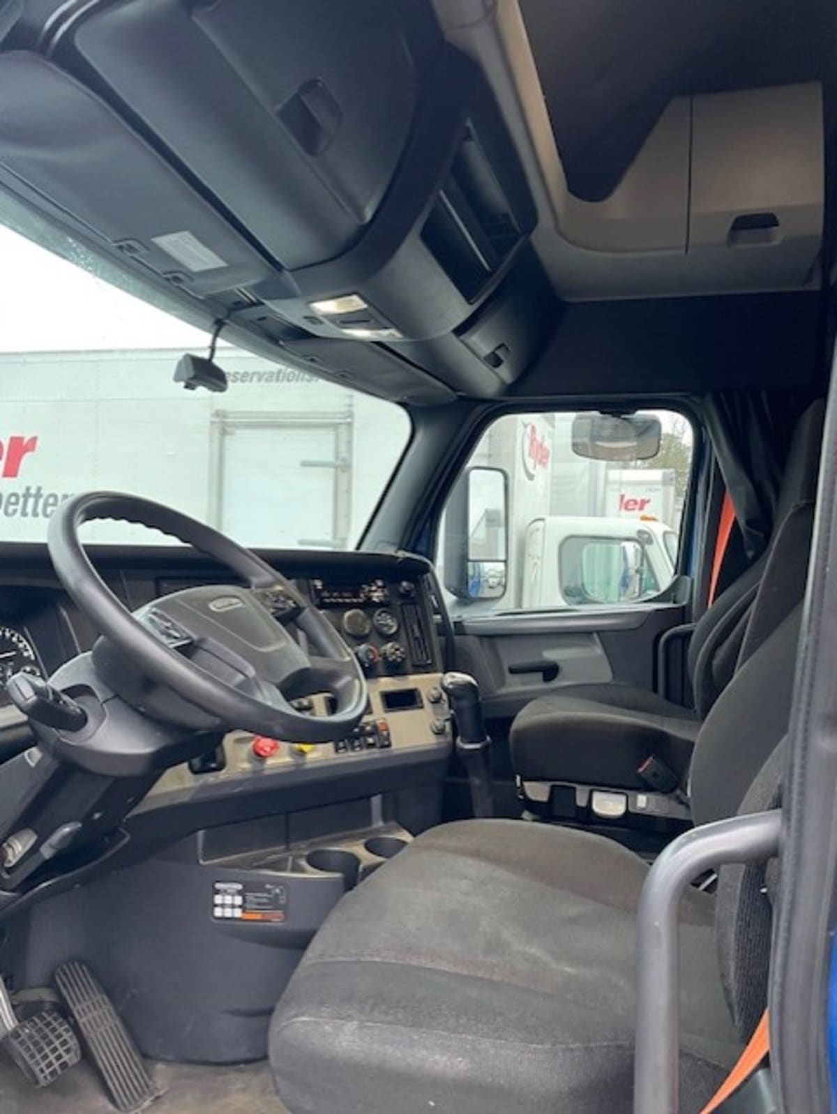 2019 Freightliner - image 7
