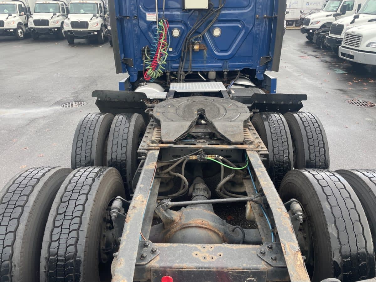 2020 Freightliner - image 11