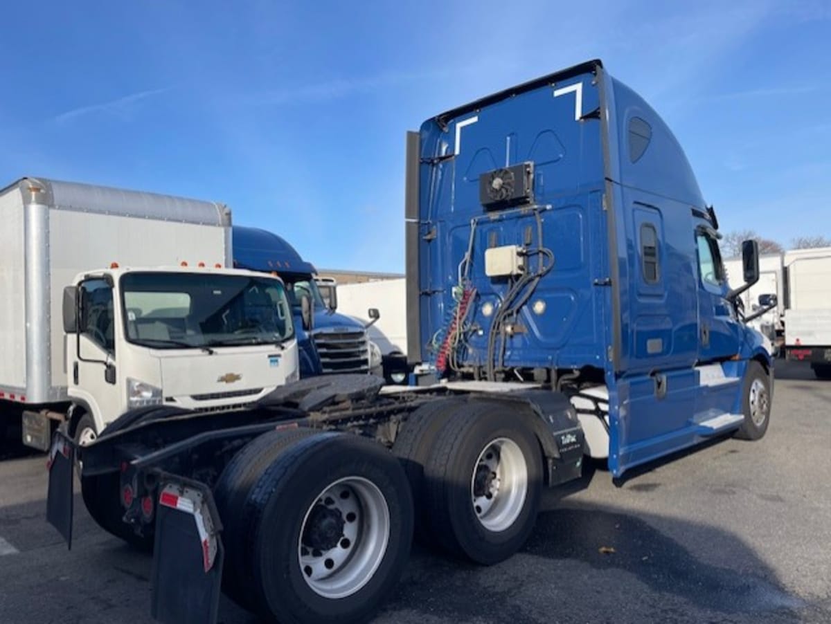 2020 Freightliner - image 4