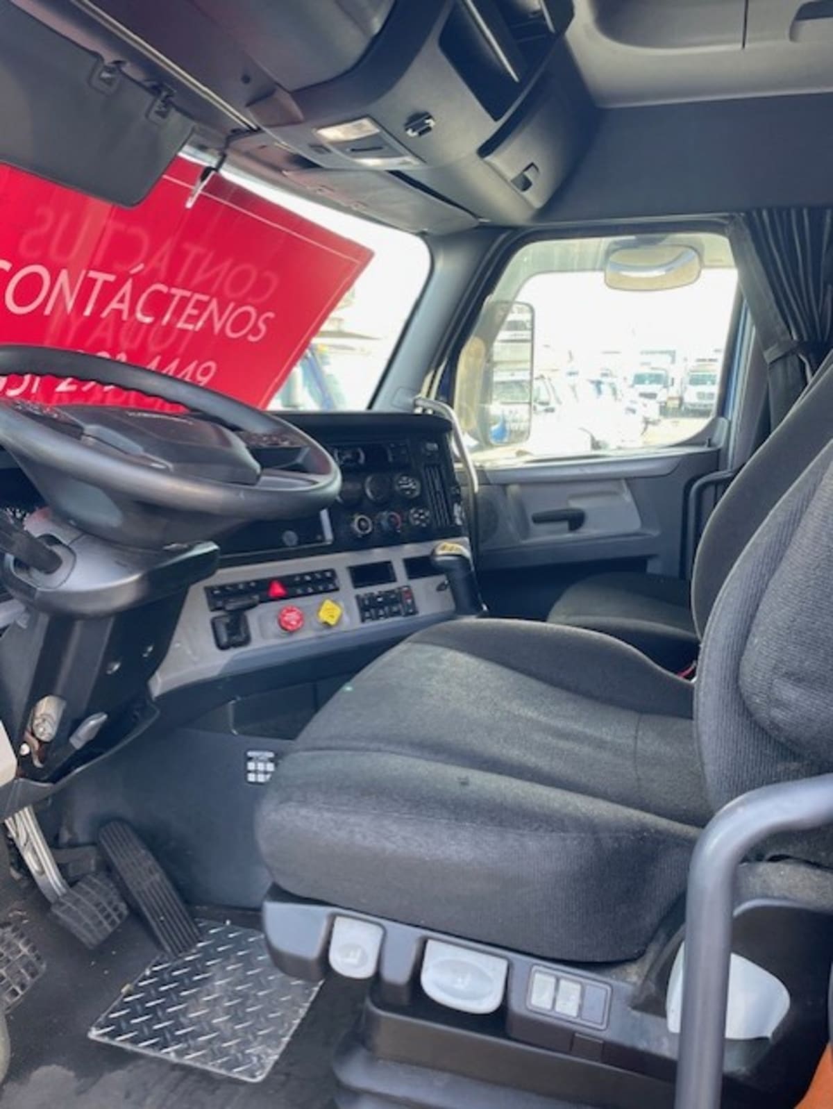 2020 Freightliner - image 7