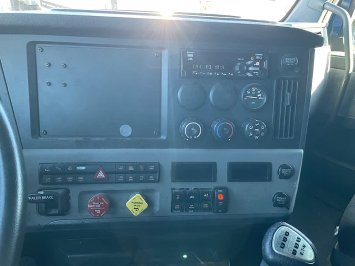 2020 Freightliner - image 11