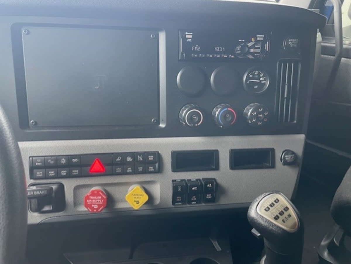 2020 Freightliner - image 21