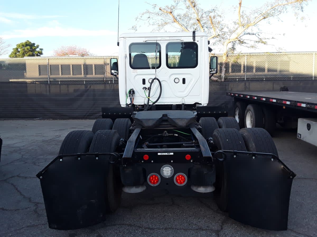 2019 Freightliner - image 5