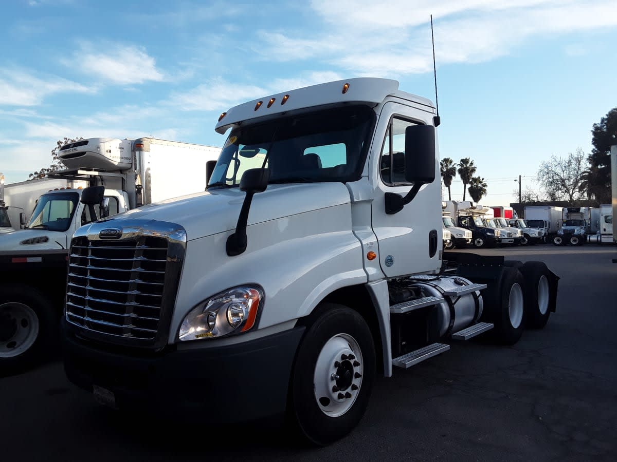 2019 Freightliner - image 1