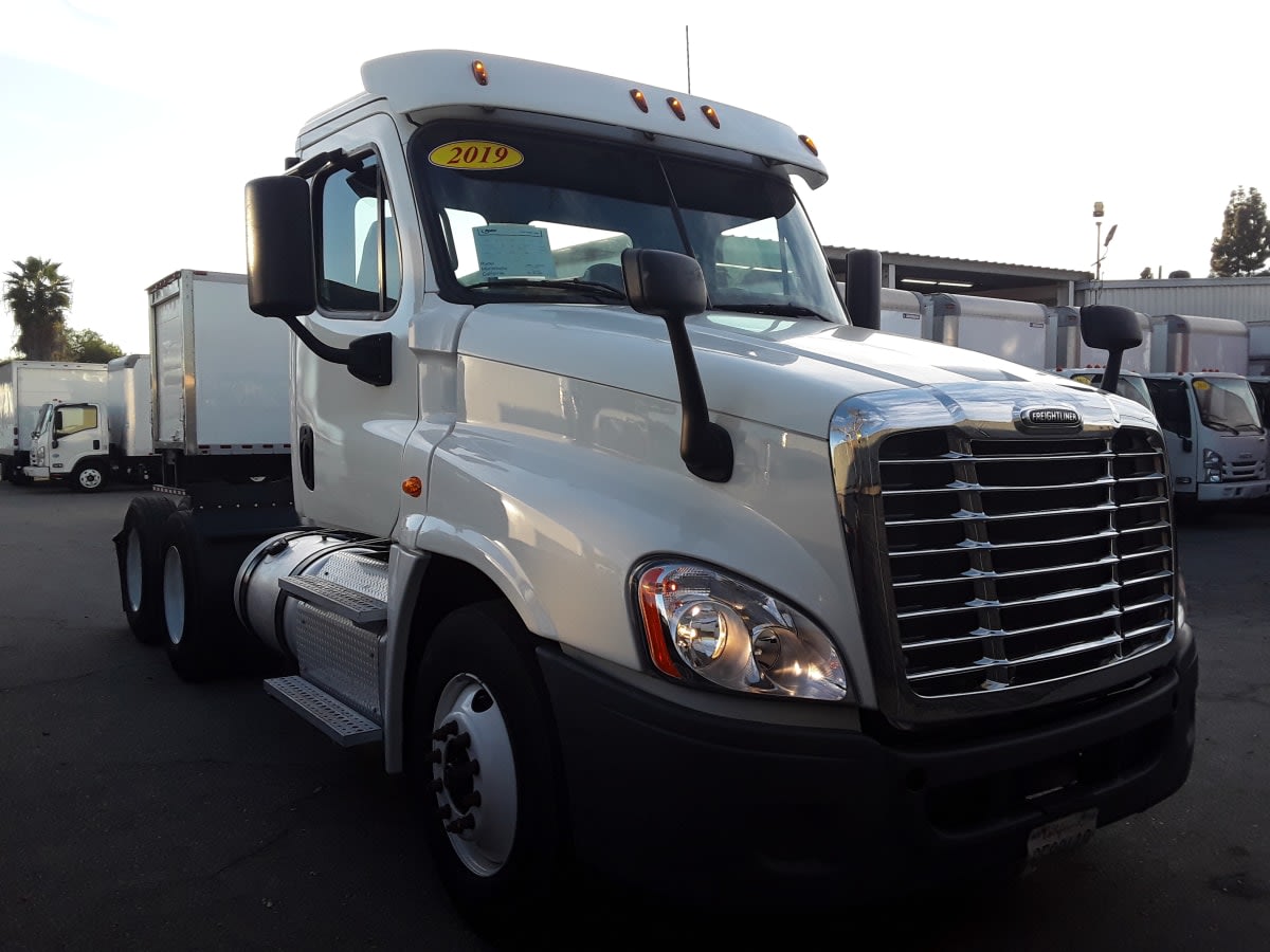 2019 Freightliner - image 3