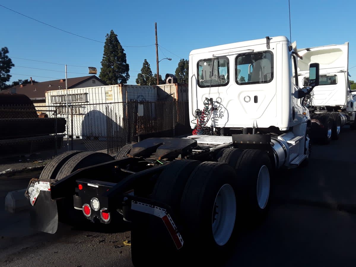 2019 Freightliner - image 4