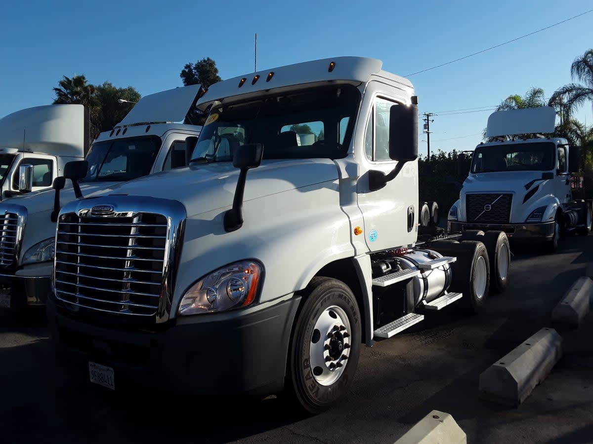 2019 Freightliner - image 1
