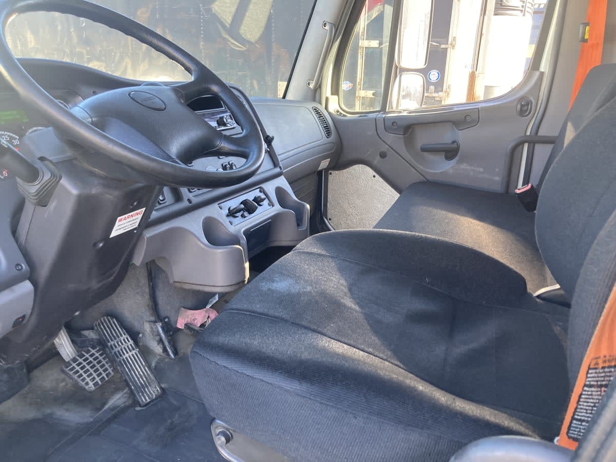2019 Freightliner/Mercedes M2 106 865320