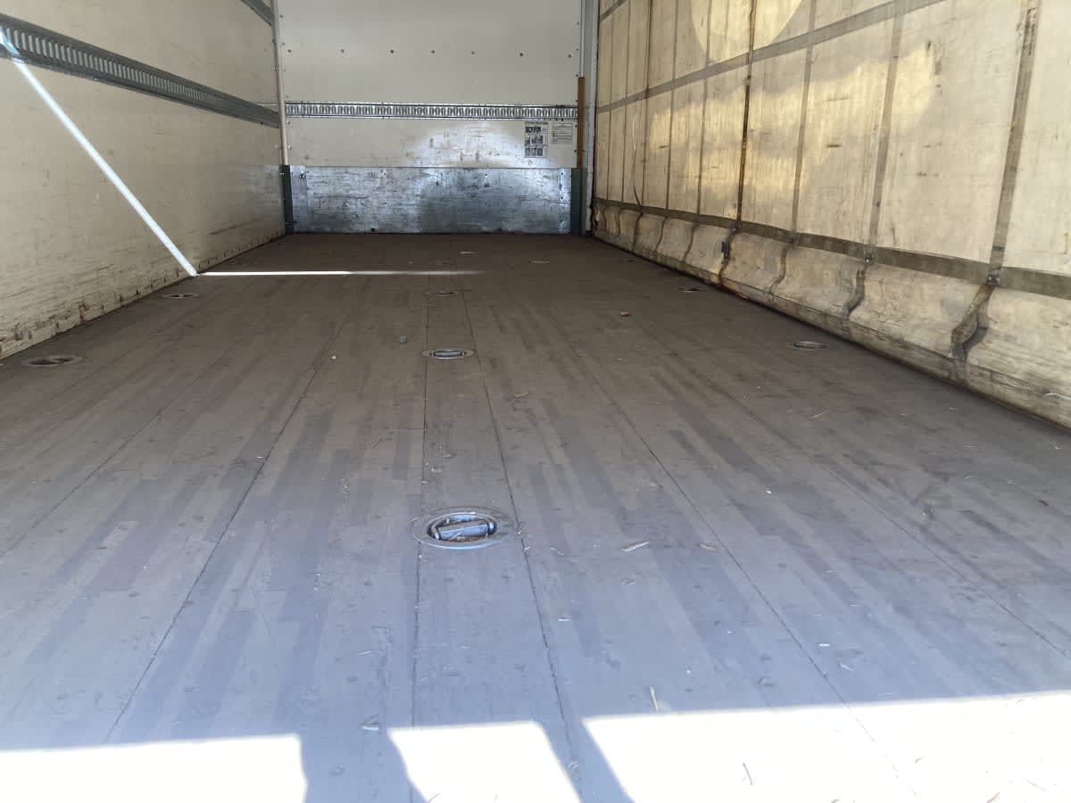 2019 Freightliner/Mercedes M2 106 865320