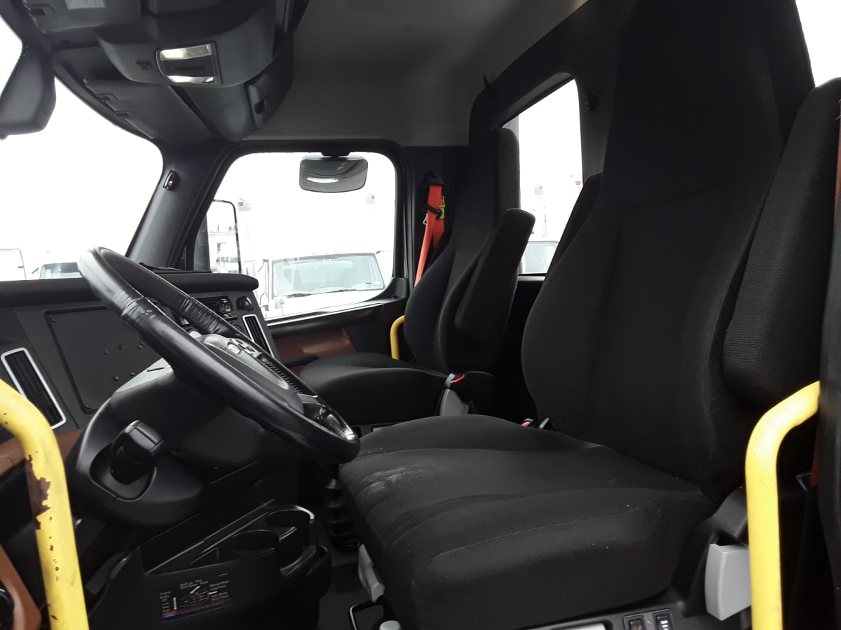 2019 Freightliner/Mercedes NEW CASCADIA PX12664 865373