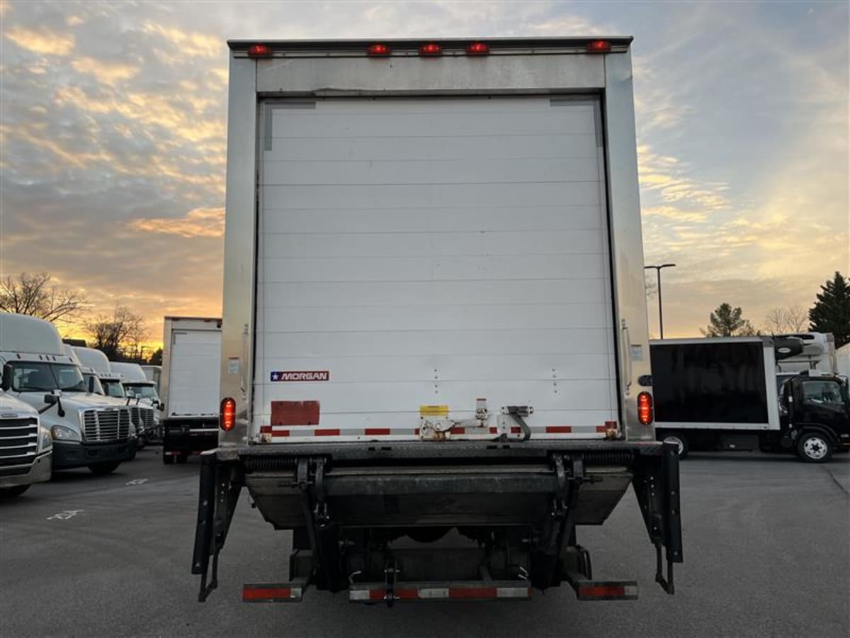 2019 Freightliner/Mercedes M2 106 865396