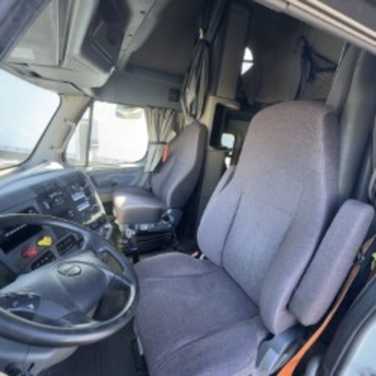 2019 Freightliner - image 7