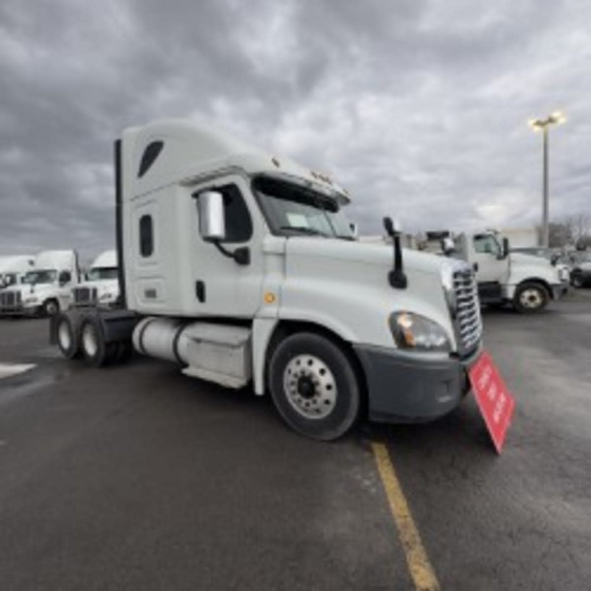 2019 Freightliner - image 1