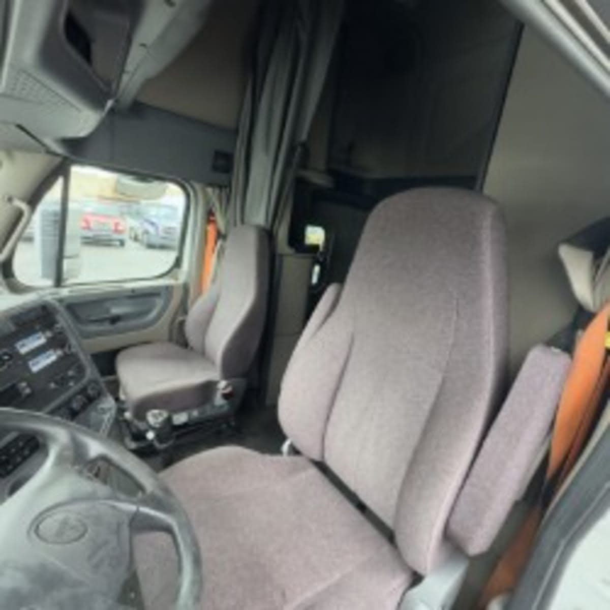 2019 Freightliner - image 7