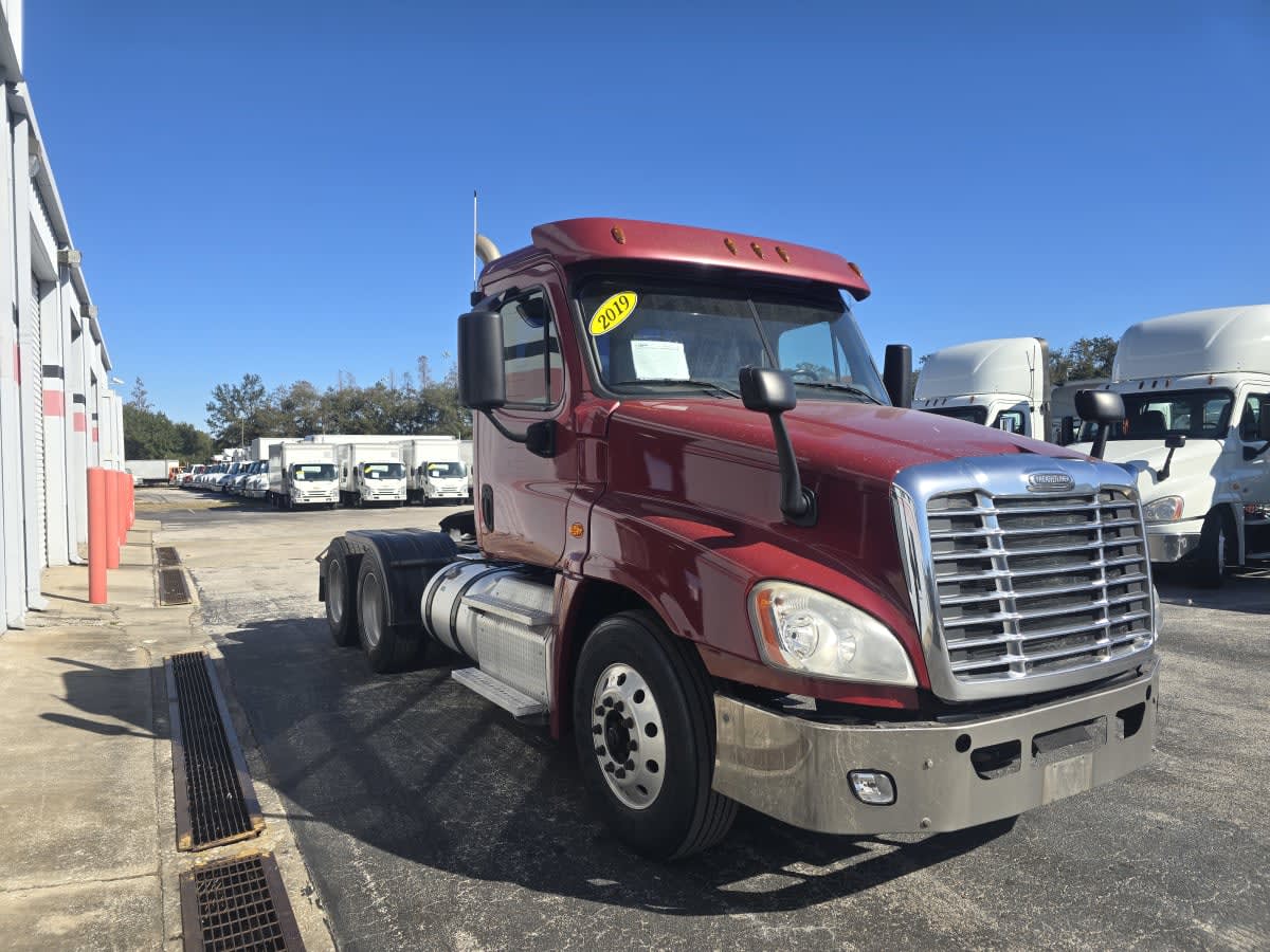 2019 Freightliner/Mercedes CASCADIA 125 866084 2019 Freightliner/Mercedes CASCADIA 125 866084