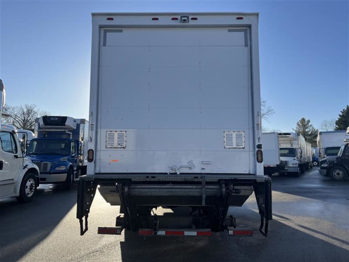 2019 Freightliner/Mercedes M2 106 866103
