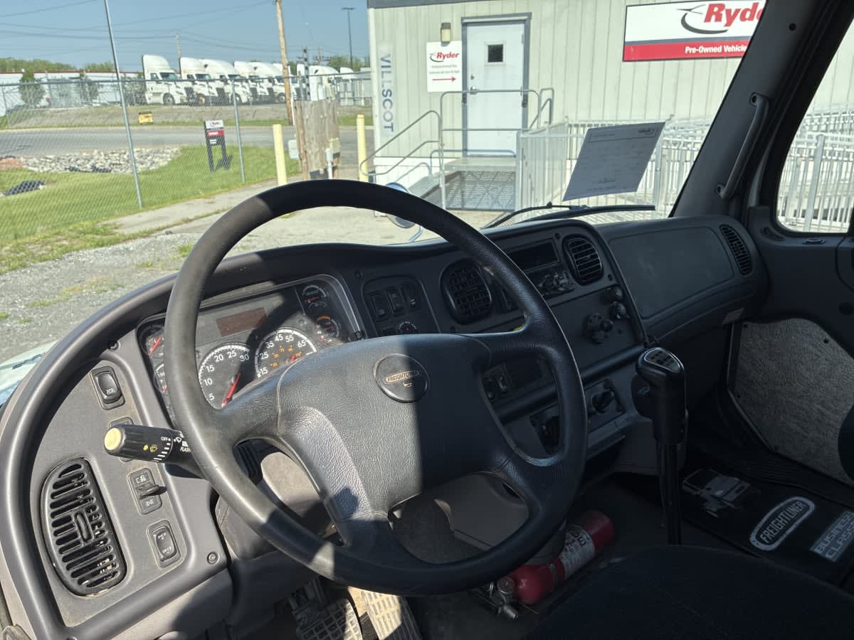 2019 Freightliner M2 106 in Syracuse, NY — photo 7