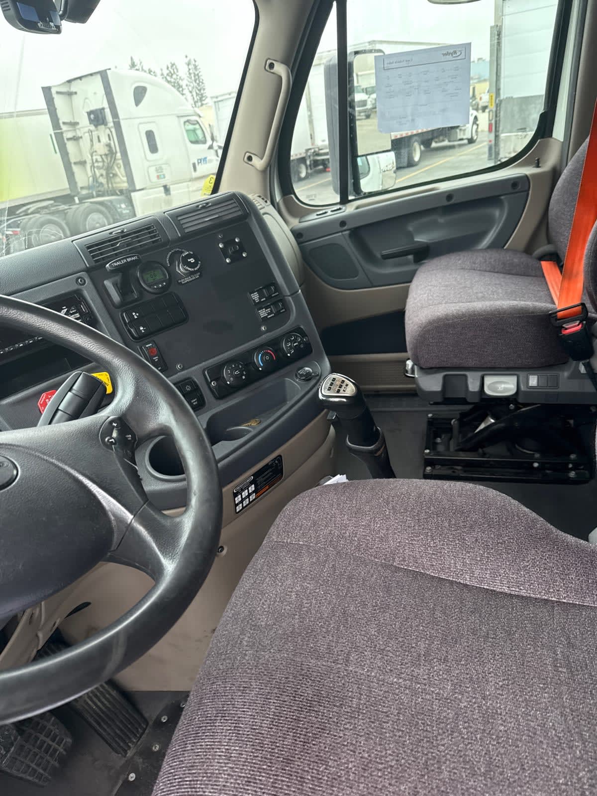 2019 Freightliner - image 7
