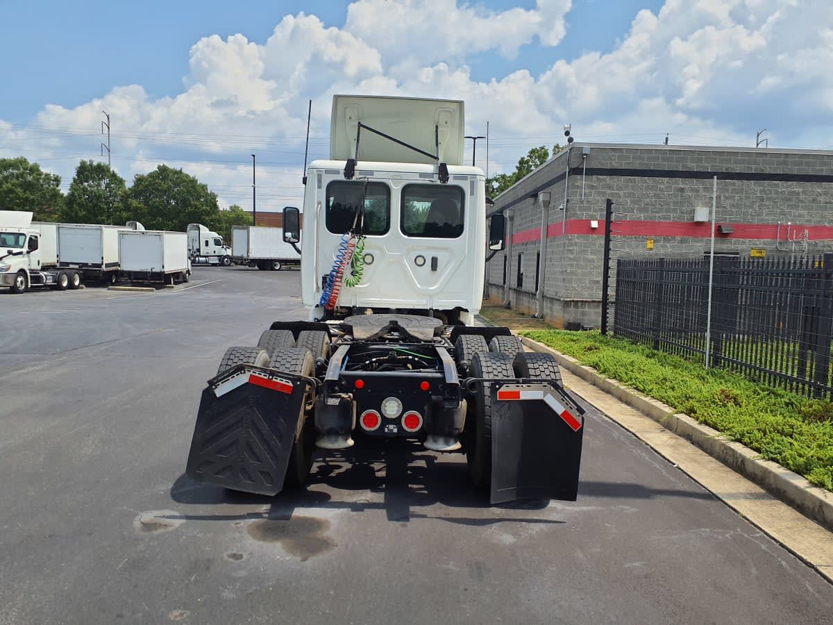 2019 Freightliner Cascadia in Atlanta, GA — photo 5
