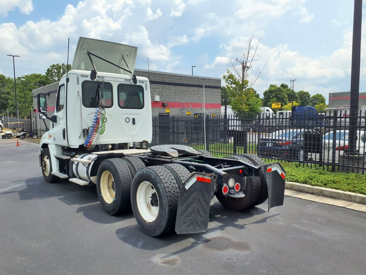 2019 Freightliner Cascadia in Atlanta, GA — photo 6