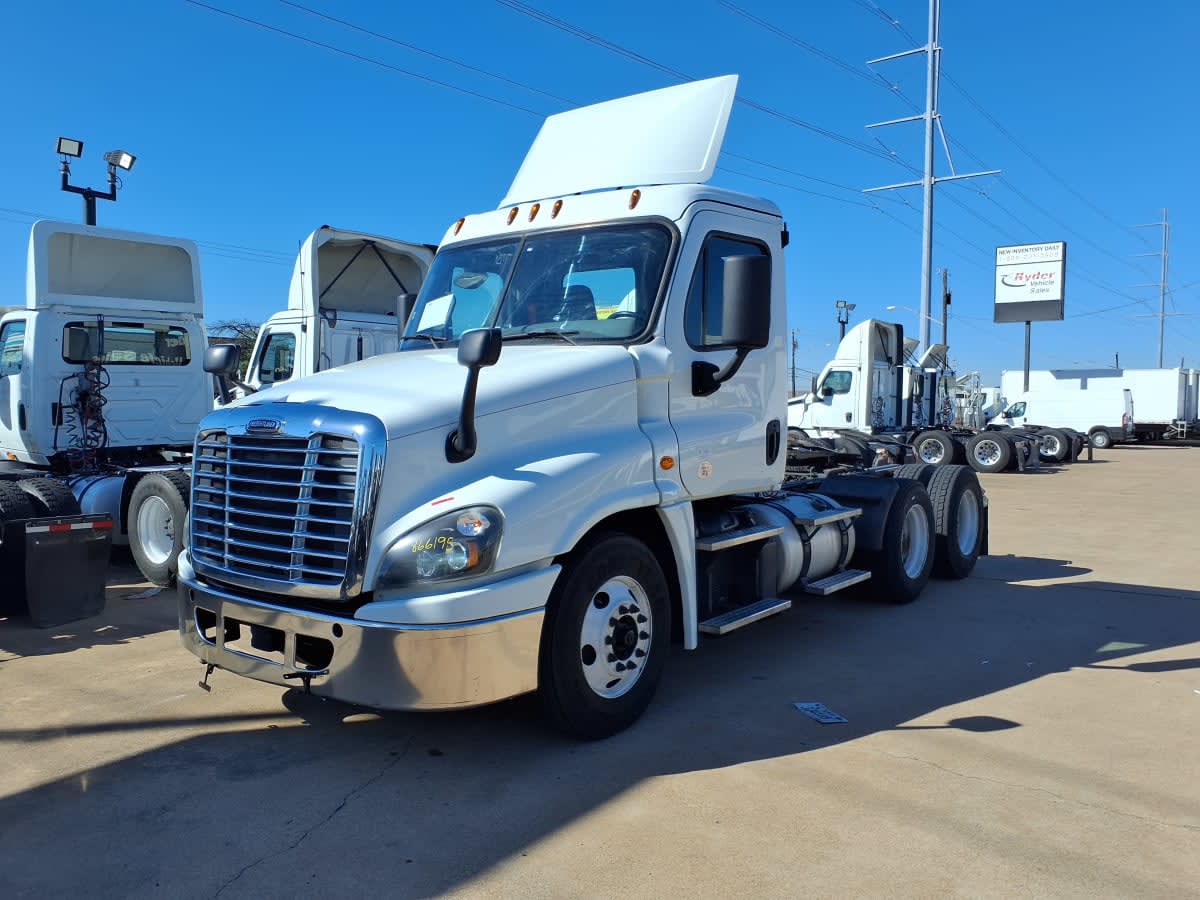2019 Freightliner Cascadia in Dallas, TX