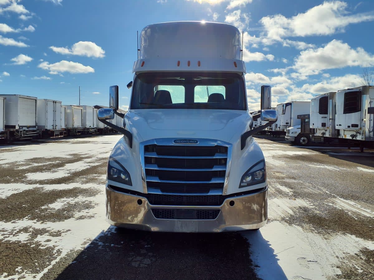 2019 Freightliner - image 2
