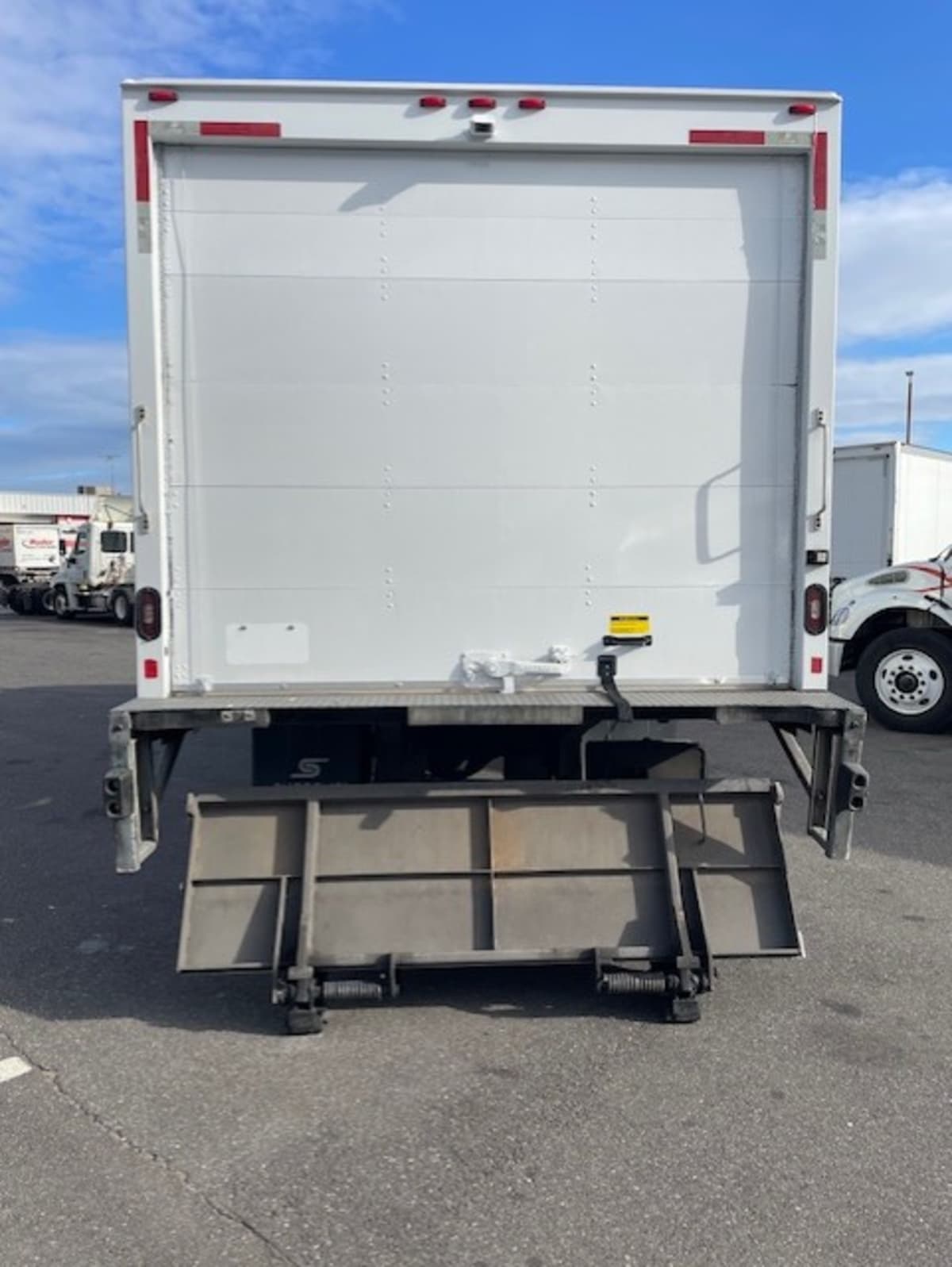 2019 Navistar International 4300 SBA 866370